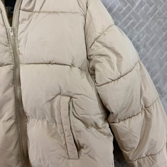 Forever 21 Womans L Puffer Jacket Beige Short Polyester Filled Winter Outdoors - Picture 3 of 16
